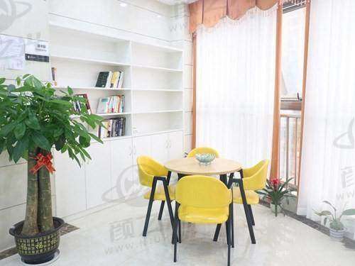 <span style=